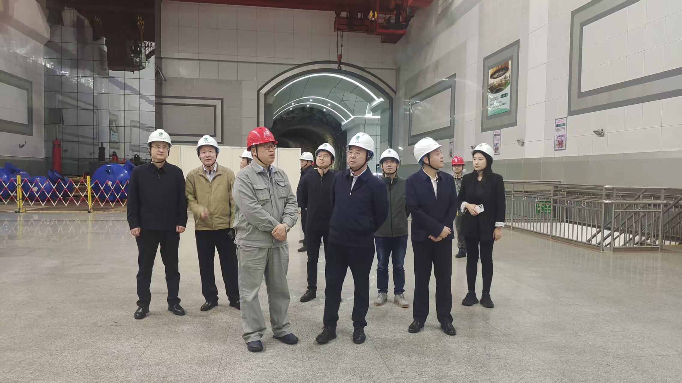 湖南發(fā)展赴鳳灘水力發(fā)電廠學(xué)習(xí)交流